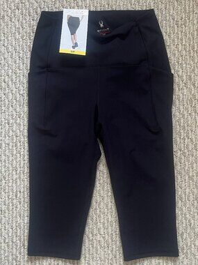 NWT Black Spyder Active Black High-Rise Capri Leggings with Pockets - Size Small
